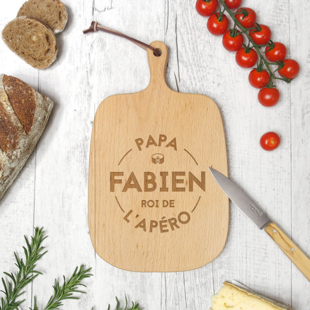 Planche apéro personnalisée en bois de hêtre