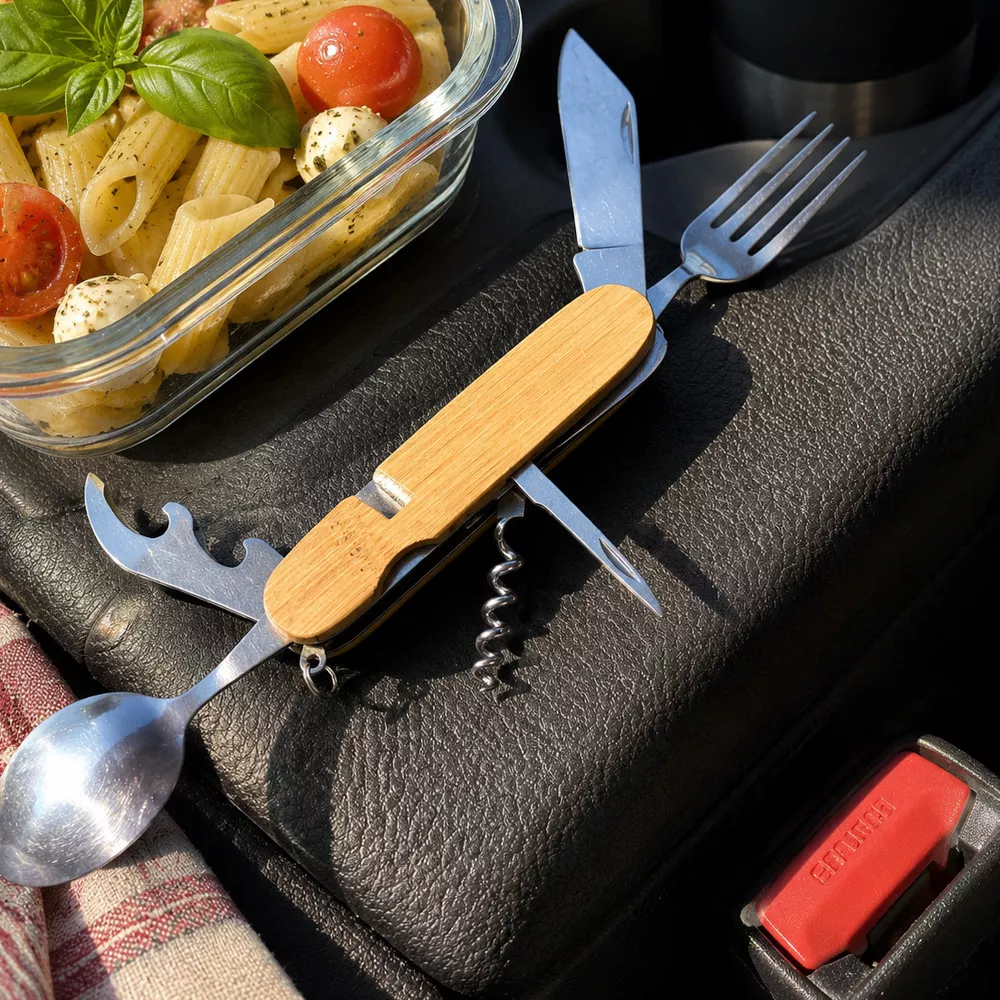 Couteau Suisse Camping