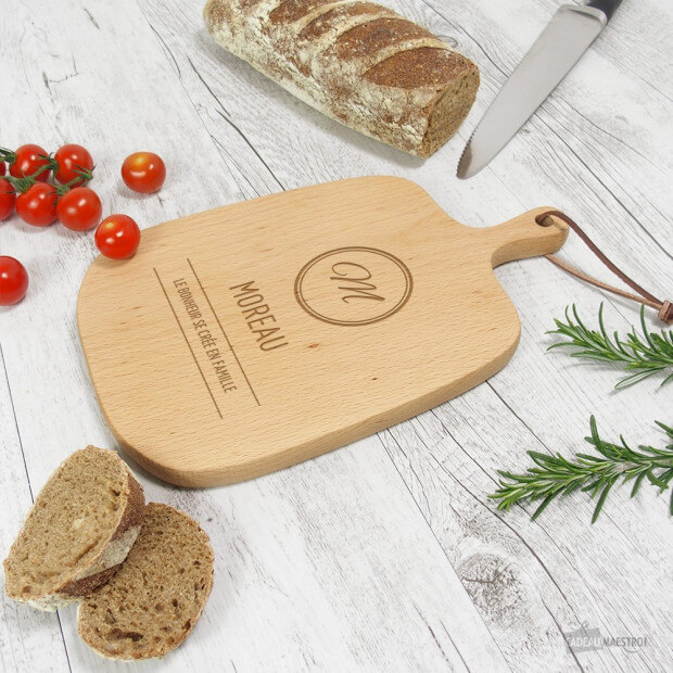 Planche à découper Home Sweet Home personnalisée en bois de hêtre