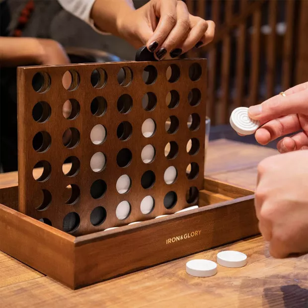 Jeu 4 à La Suite en Bois 4 à la suite en bois