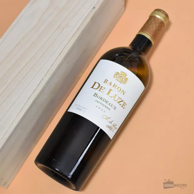 Coffret en Bois avec Bouteille de Vin Prénom à Personnaliser Bouteille de Baron de Luze Blanc 2022
